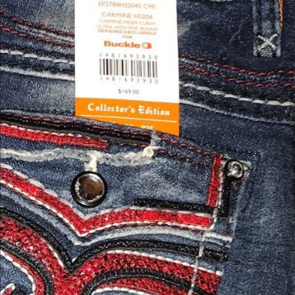 In search of these jeans!!! If anyone has them please message me